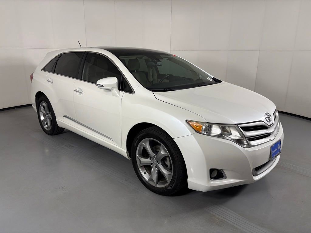 Used 2014 Toyota Venza XLE w/ XLE Premium Package AWD/4WD image 2