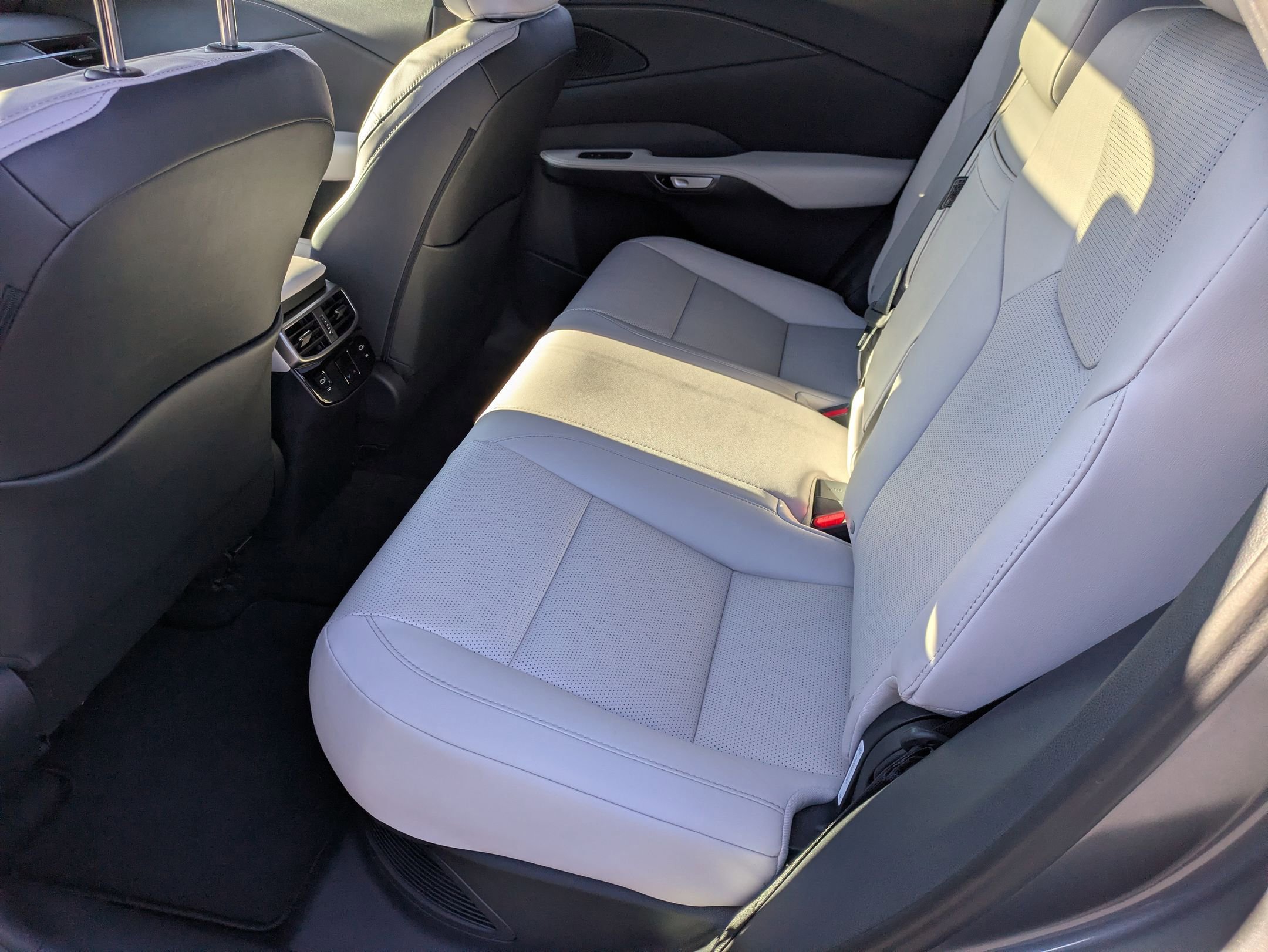 Used 2023 Lexus RX 350h image 29