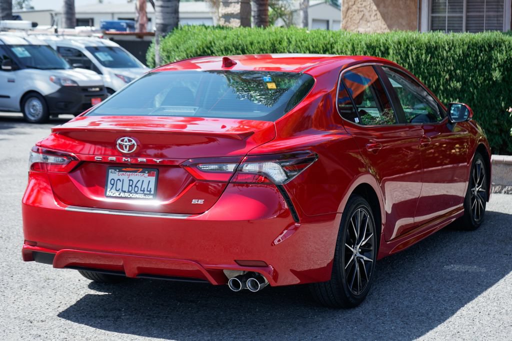 Used 2022 Toyota Camry SE w/ Convenience Package FWD image 9
