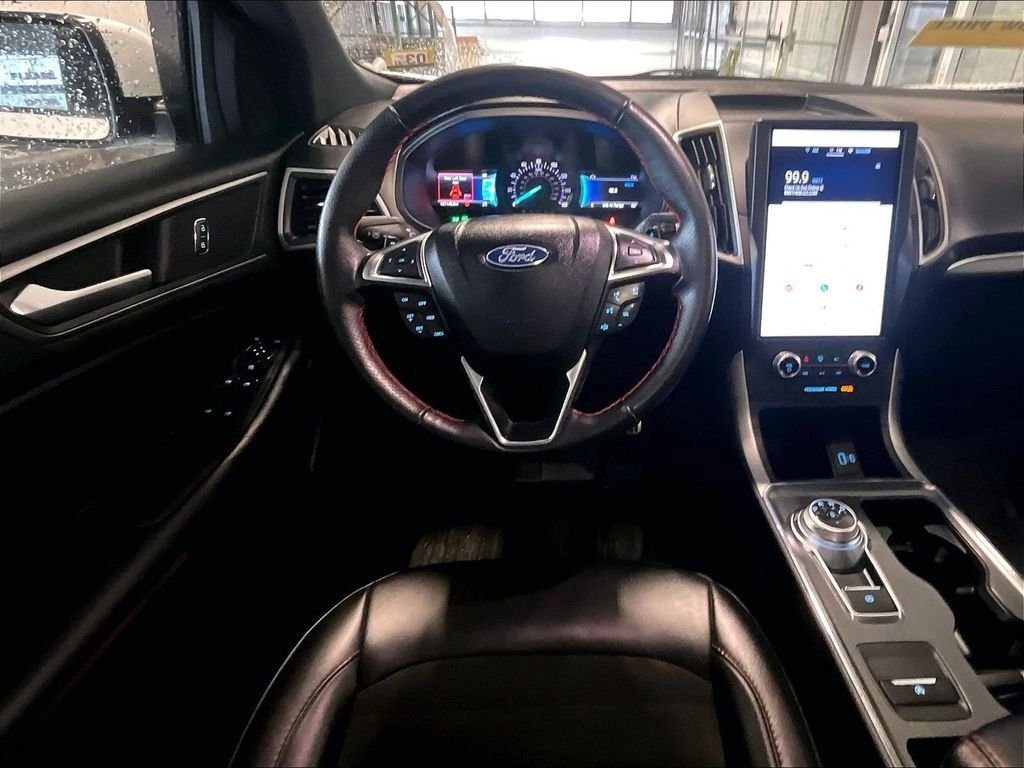 Used 2022 Ford Edge ST-Line w/ Class II Trailer Tow Package image 17