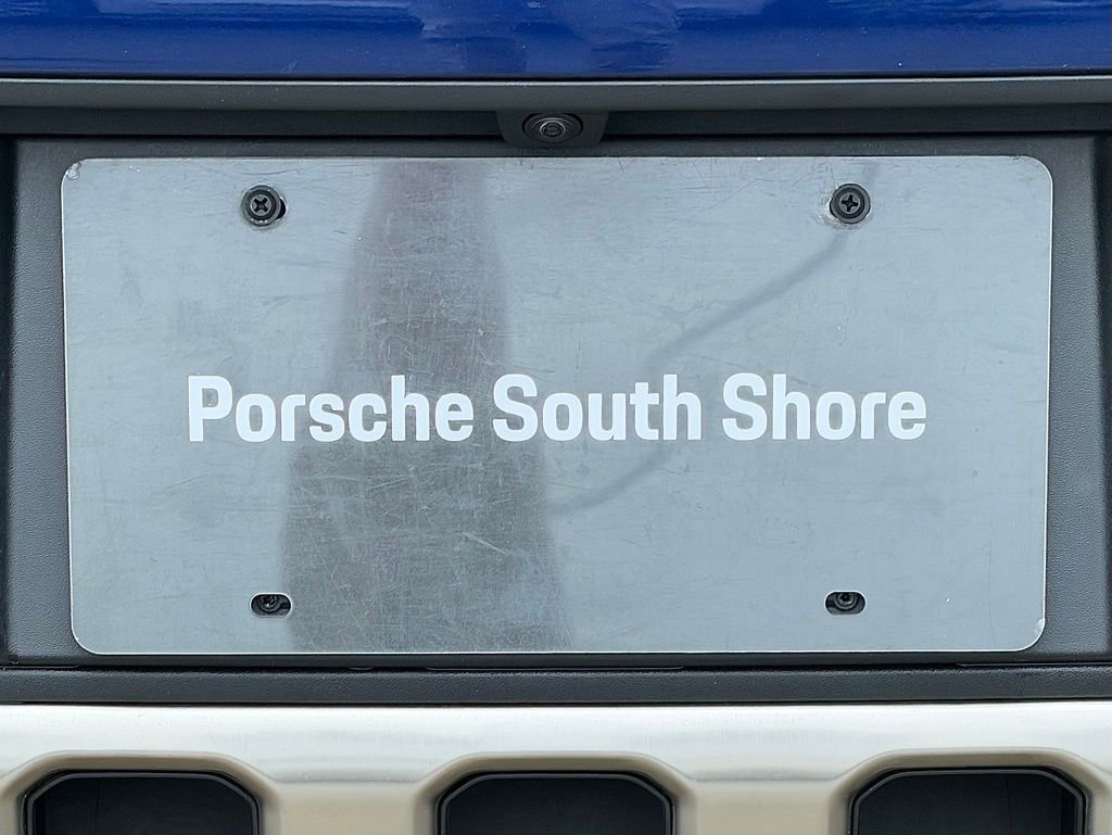 Certified 2024 Porsche 911 Dakar image 33