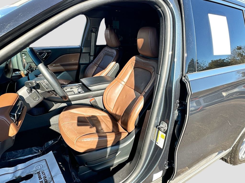 Used 2021 Lincoln Aviator Reserve w/ Elements Package Plus image 22