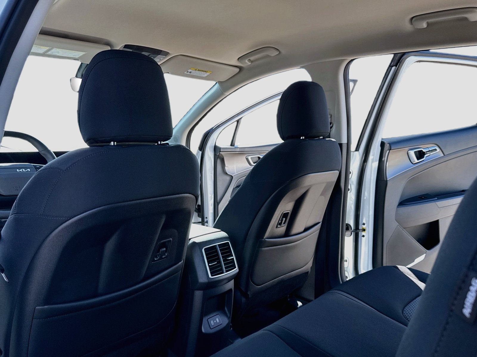 New 2027 Kia Sportage S FWD image 7