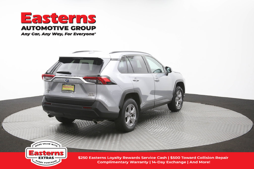 Used 2024 Toyota RAV4 XLE AWD/4WD image 39