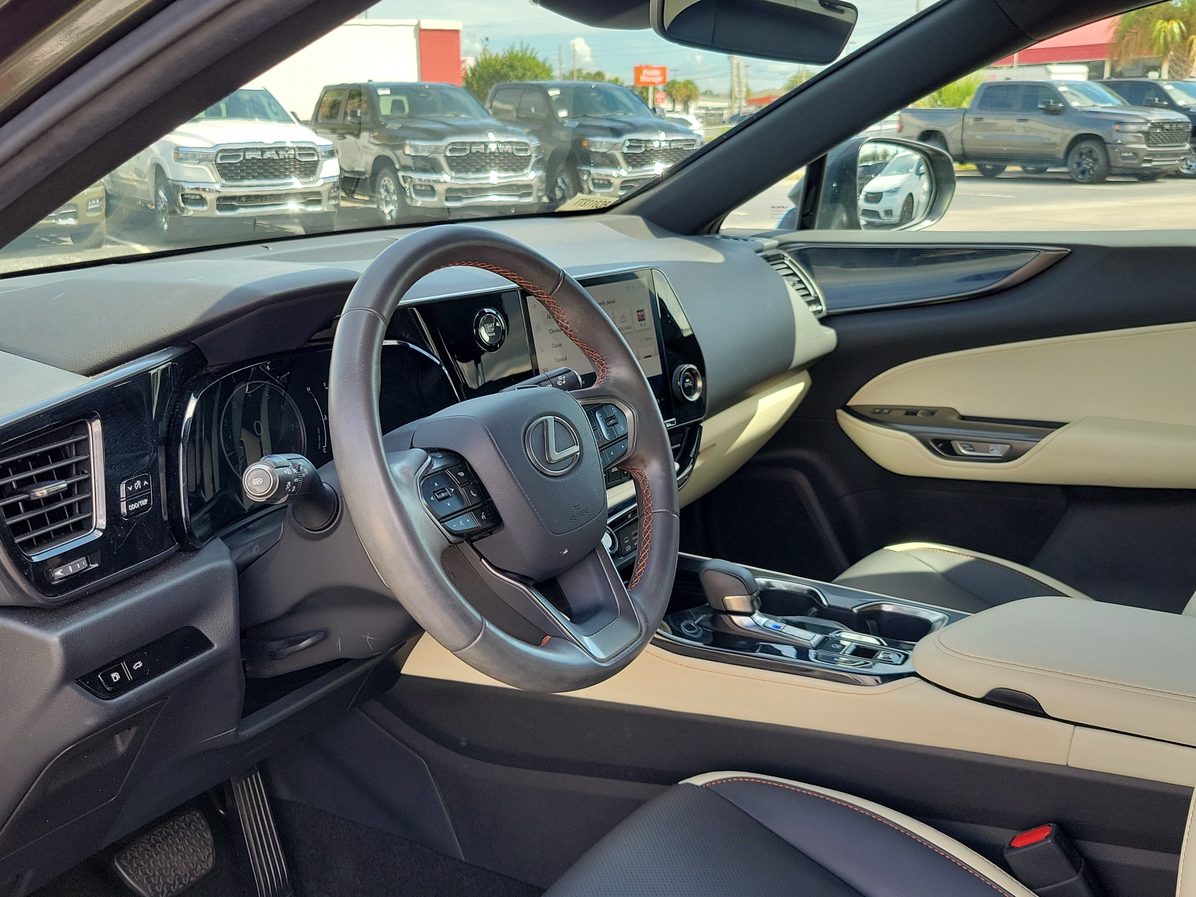 Used 2024 Lexus NX 250 FWD w/ Towing Package (2000 Lbs) image 14
