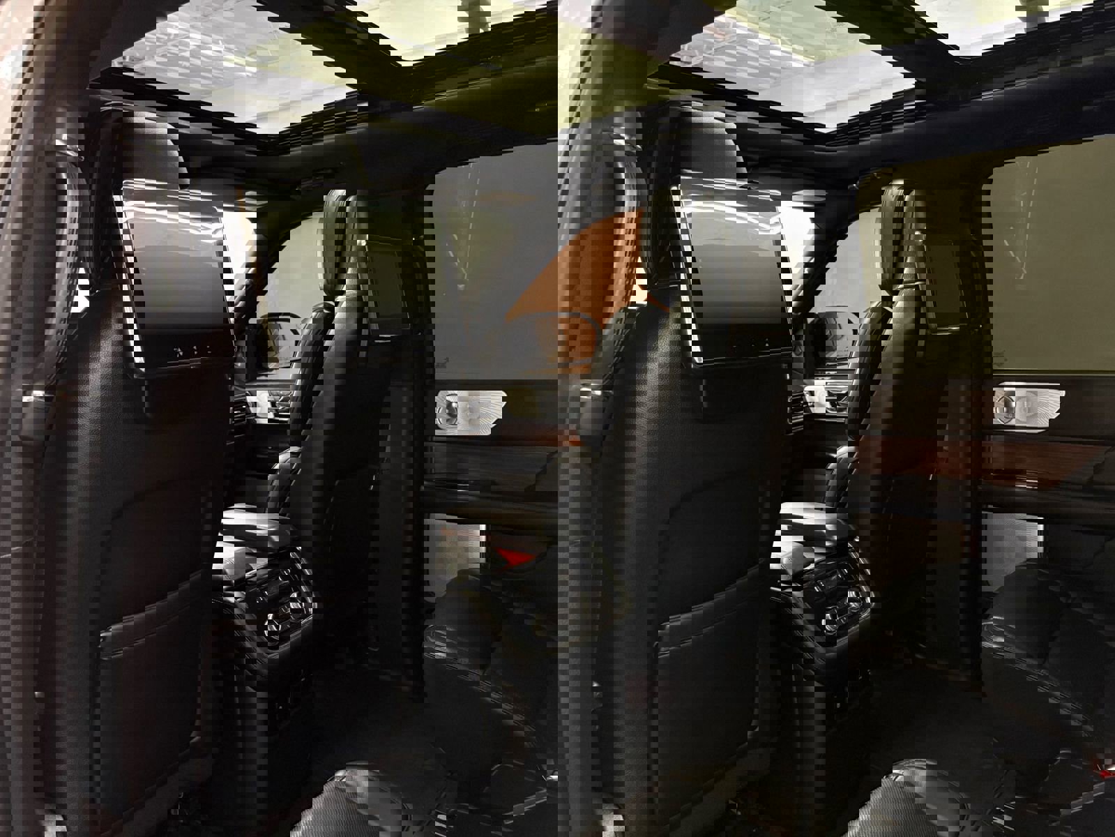 Used 2019 Lincoln Navigator Reserve image 21