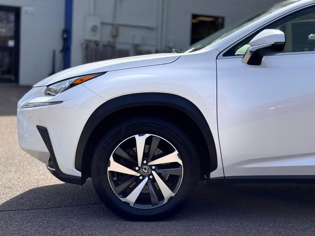 Used 2018 Lexus NX 300h AWD w/ Premium Package image 10