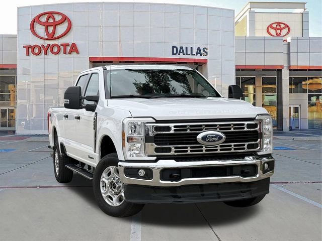 Used 2025 Ford F250 4x4 Crew Cab Super Duty image 1