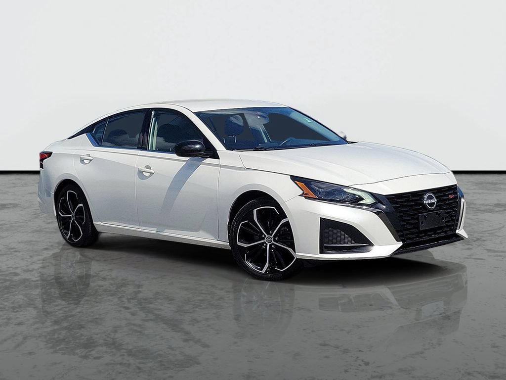 Used 2024 Nissan Altima 2.5 SR