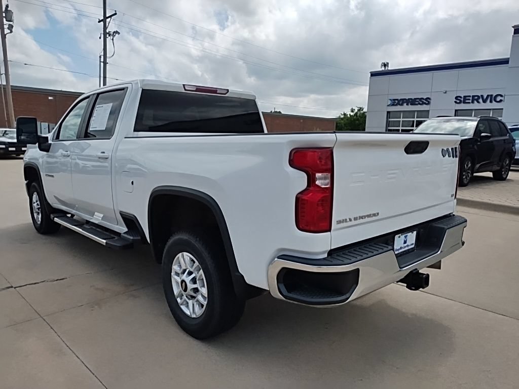 Used 2022 Chevrolet Silverado 2500 LT w/ Convenience Package AWD/4WD image 10