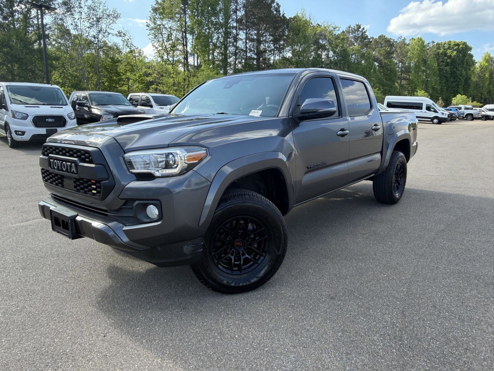 Used 2021 Toyota Tacoma TRD Sport AWD/4WD image 1
