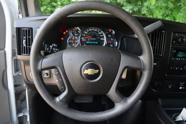 Used 2018 Chevrolet Express 3500 LT w/ LT Preferred Equipment Group RWD image 4
