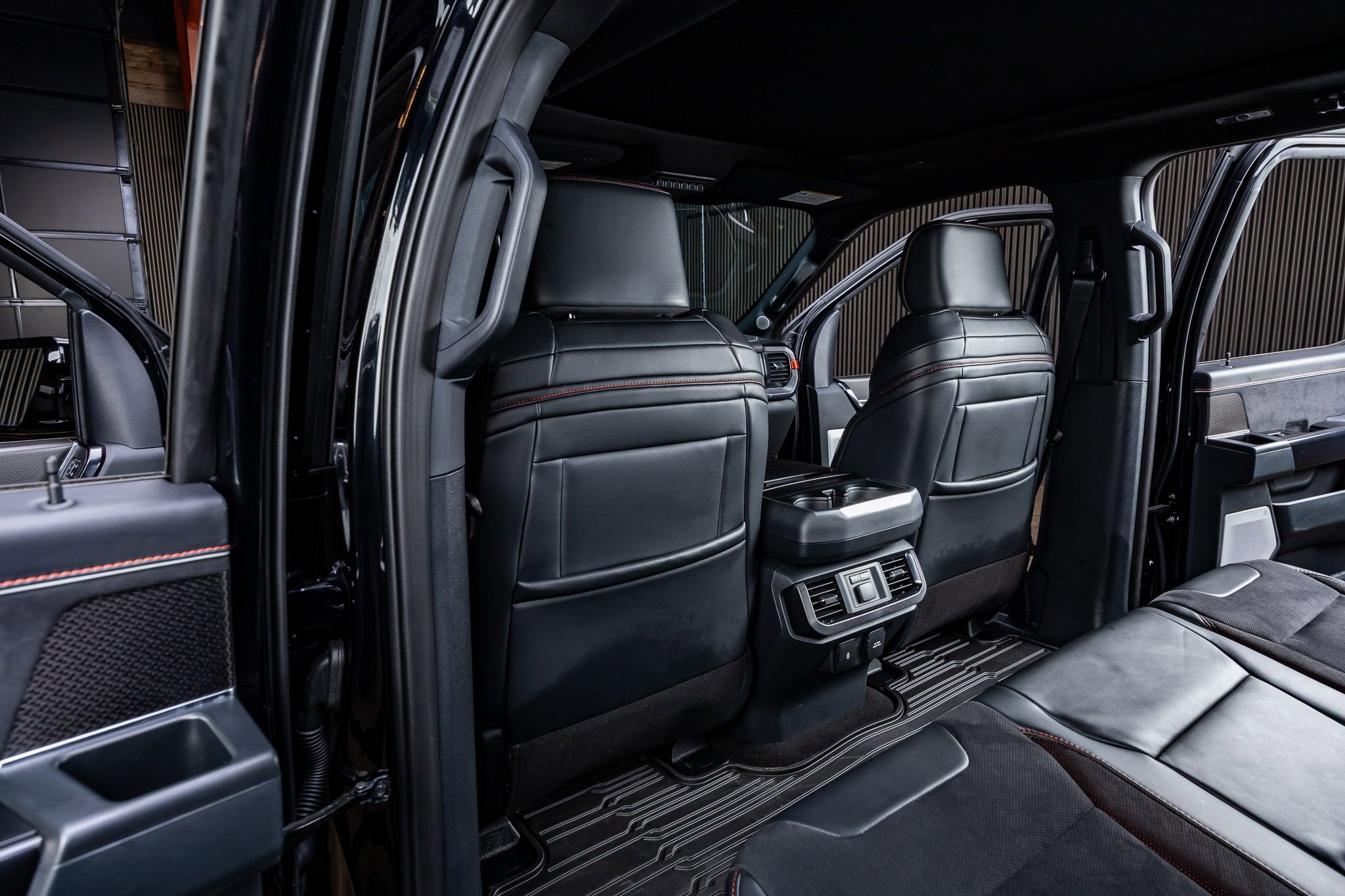 Used 2025 Ford F150 Raptor w/ Equipment Group 803A Raptor R image 34