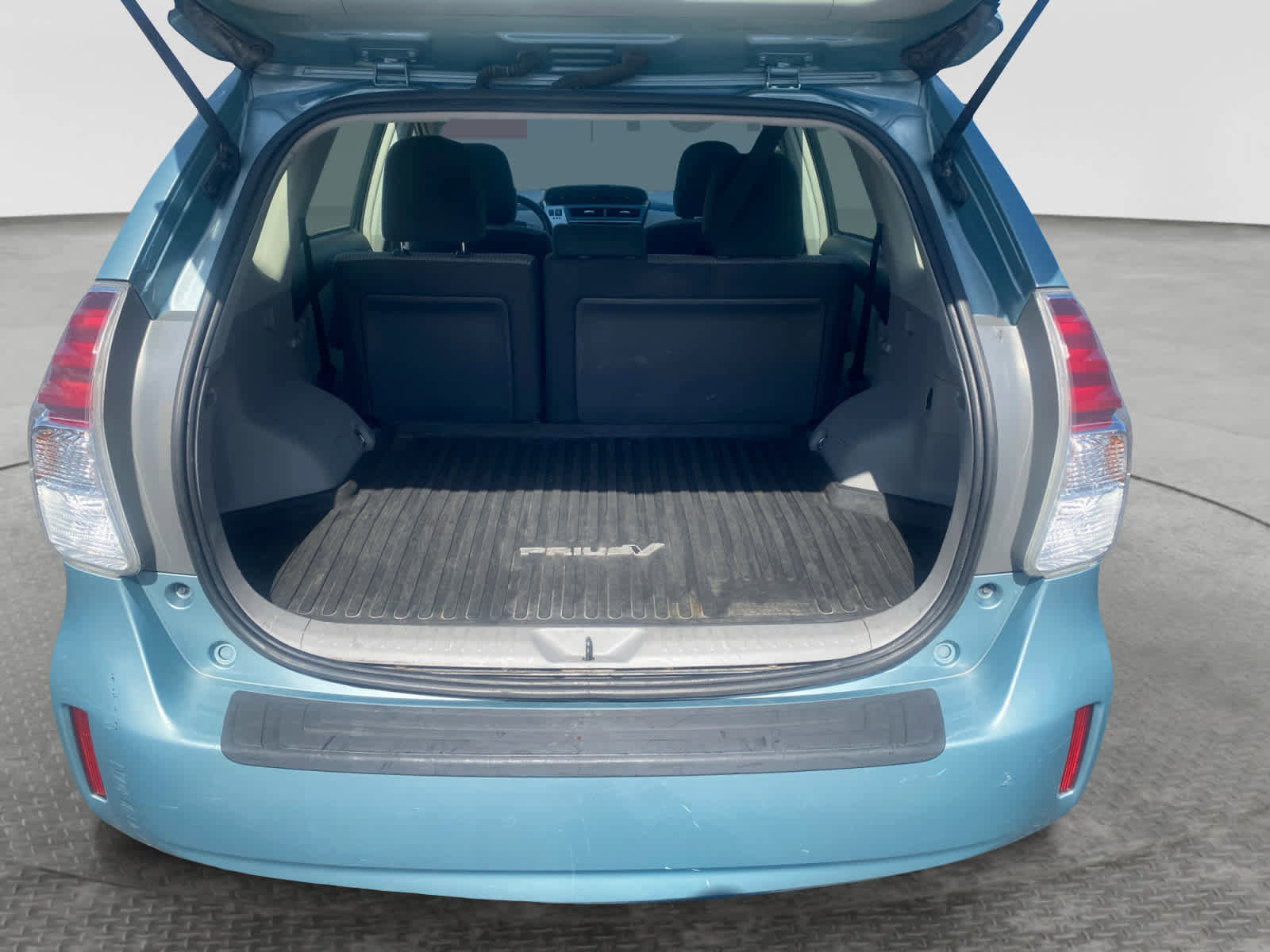 Used 2017 Toyota Prius V Two FWD image 18