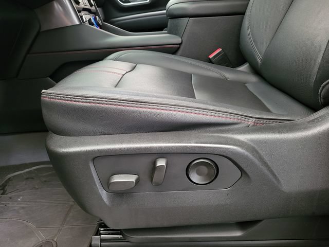 Used 2022 Chevrolet Tahoe RST w/ Sport Performance Package AWD/4WD image 21