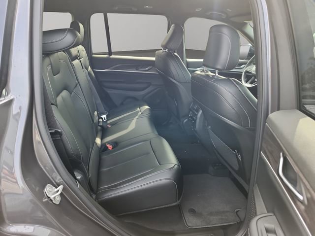 New 2025 Jeep Grand Cherokee Limited image 21