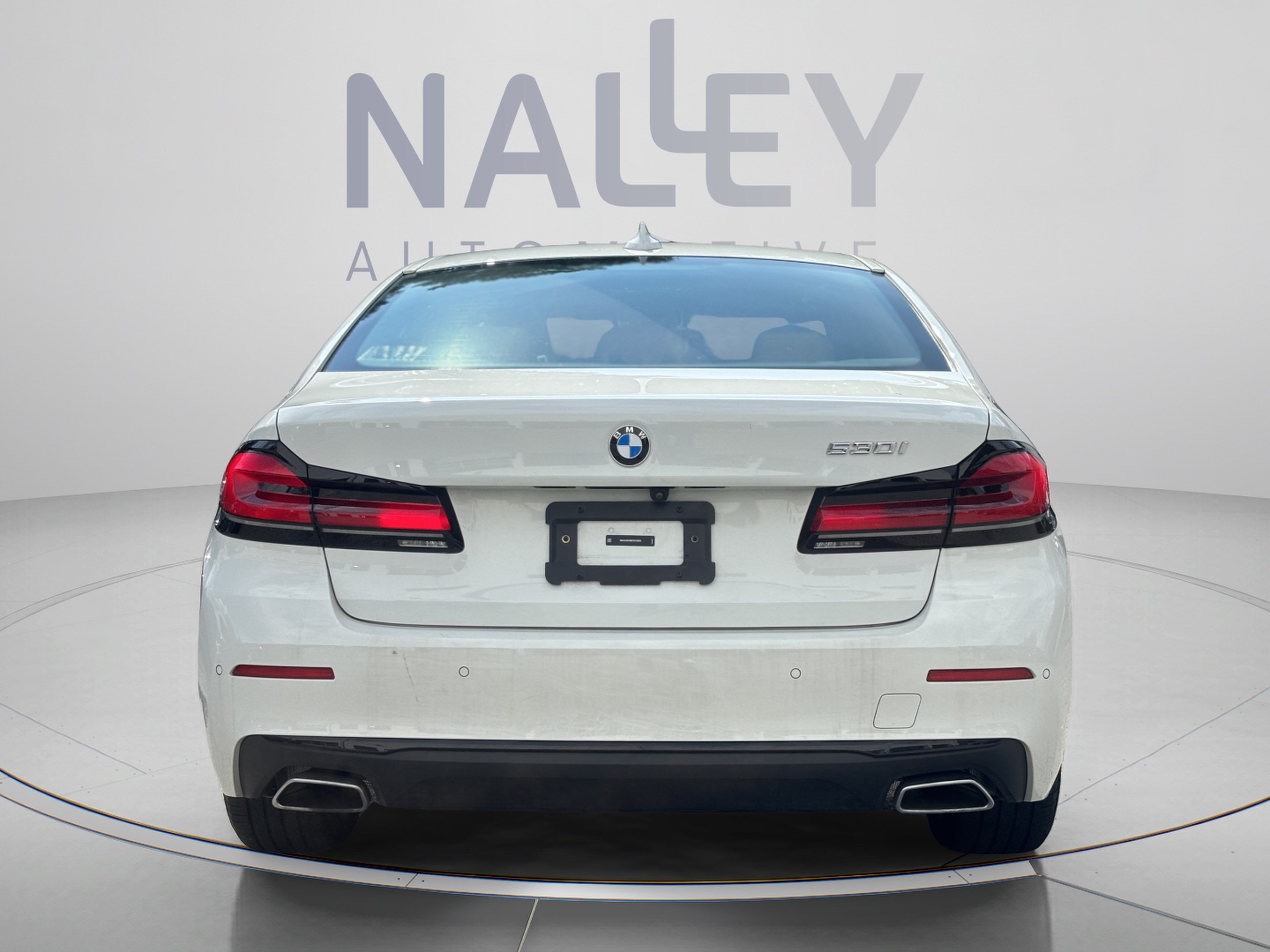 Used 2023 BMW 530i w/ Premium Package RWD image 3