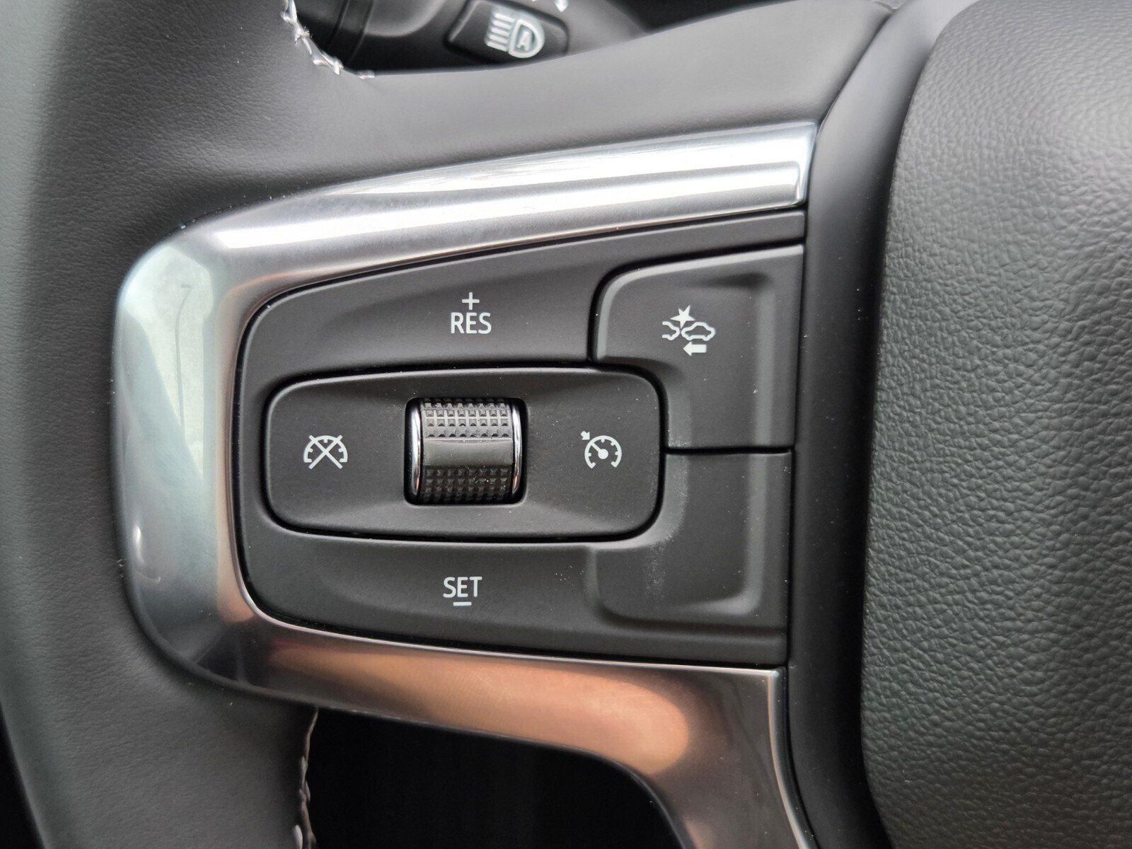 New 2026 Chevrolet Blazer LT w/ Sound & Technology Package FWD image 14
