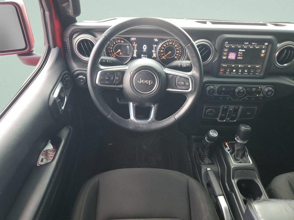 Used 2018 Jeep Wrangler Unlimited Sahara AWD/4WD image 12