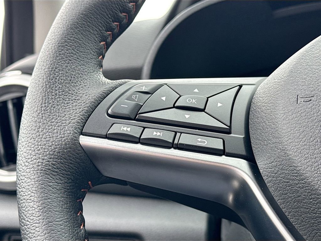 Used 2025 Nissan Versa SR w/ Trunk Package image 9