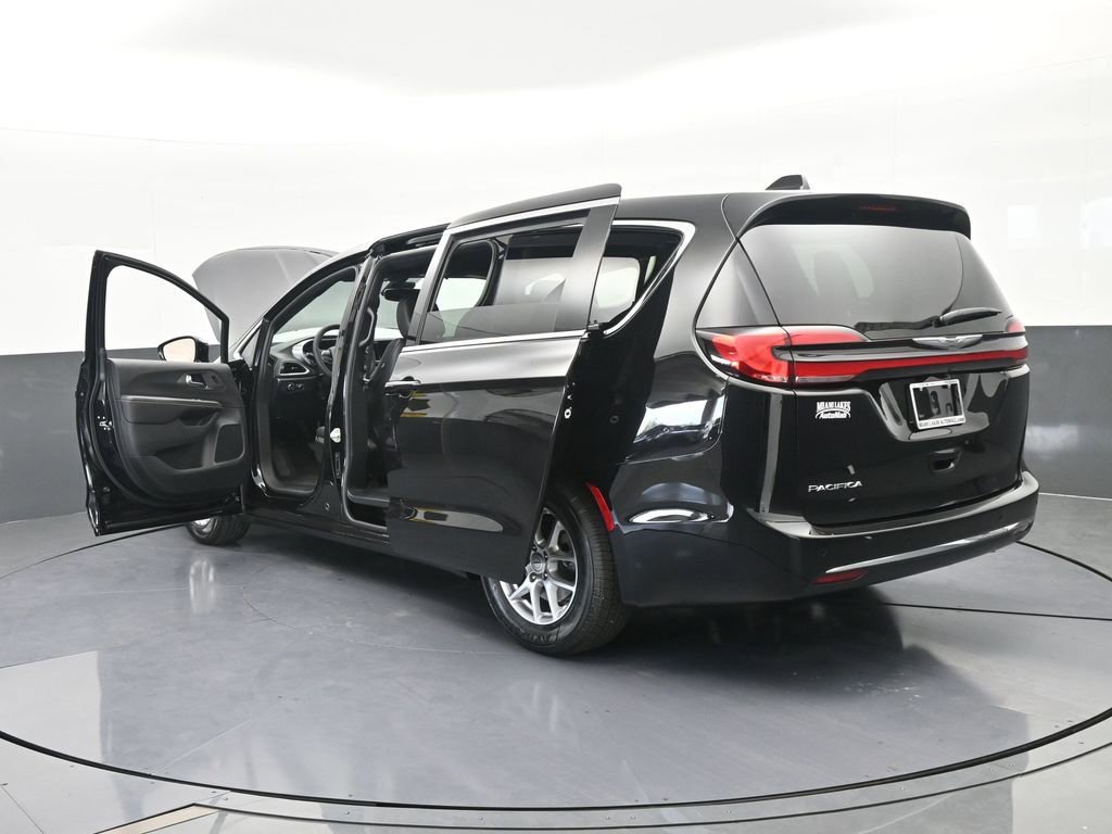 New 2026 Chrysler Pacifica Select image 76