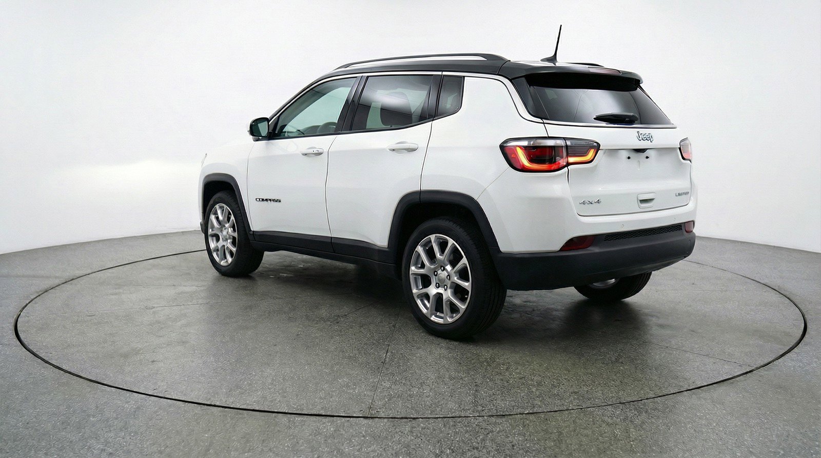 Used 2025 Jeep Compass Limited image 6