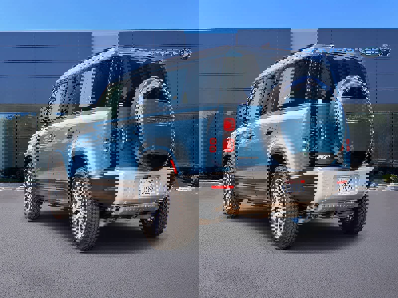 Used 2023 Land Rover Defender 110 S image 6