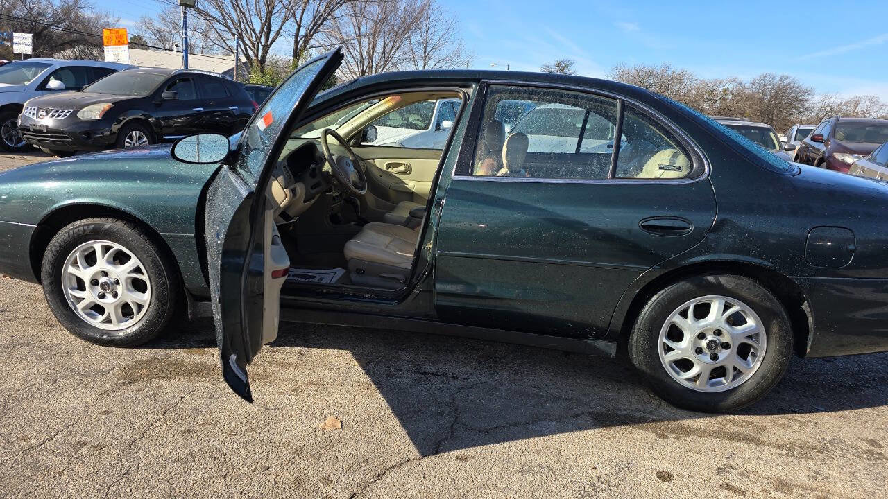 Used 2001 Oldsmobile Intrigue GL w/ Premium Leather Pkg image 3