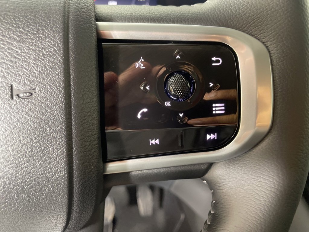 New 2026 Nissan Armada SV image 24