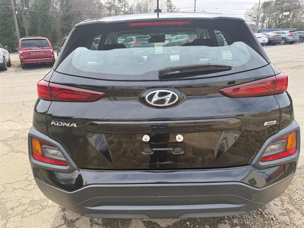 Used 2021 Hyundai Kona SE AWD/4WD image 4