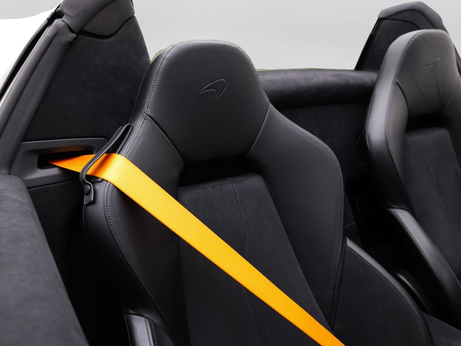 Used 2020 McLaren 600LT Spider RWD image 30