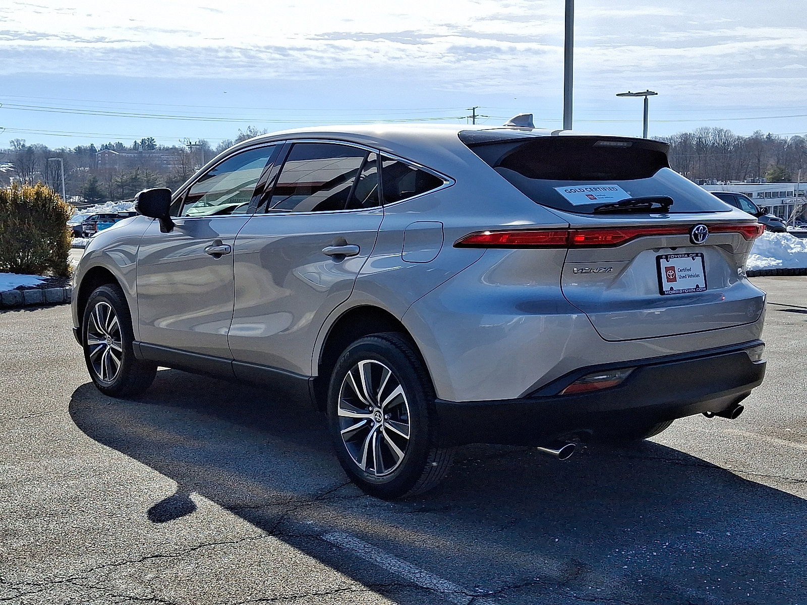 Certified 2023 Toyota Venza LE image 4