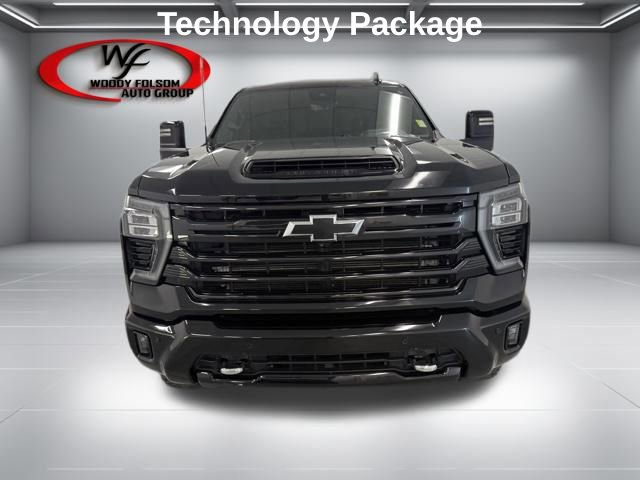 Used 2025 Chevrolet Silverado 2500 High Country w/ High Country Premium Package AWD/4WD image 2