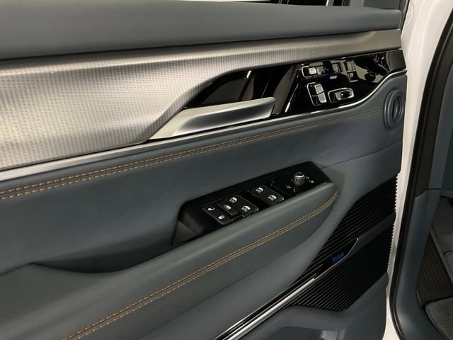 Used 2023 Jeep Grand Wagoneer L Series II w/ Convenience Group III image 27