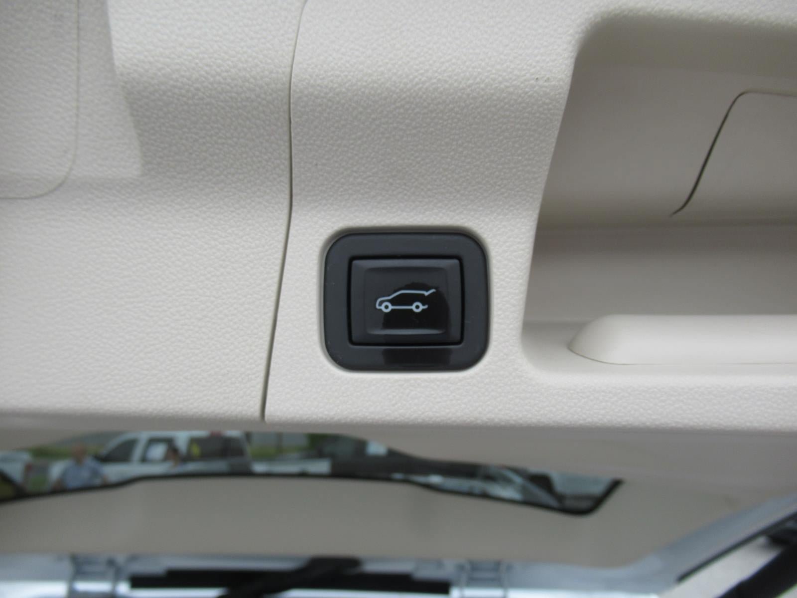 Used 2023 GMC Acadia Denali w/ Denali Ultimate Package FWD image 40