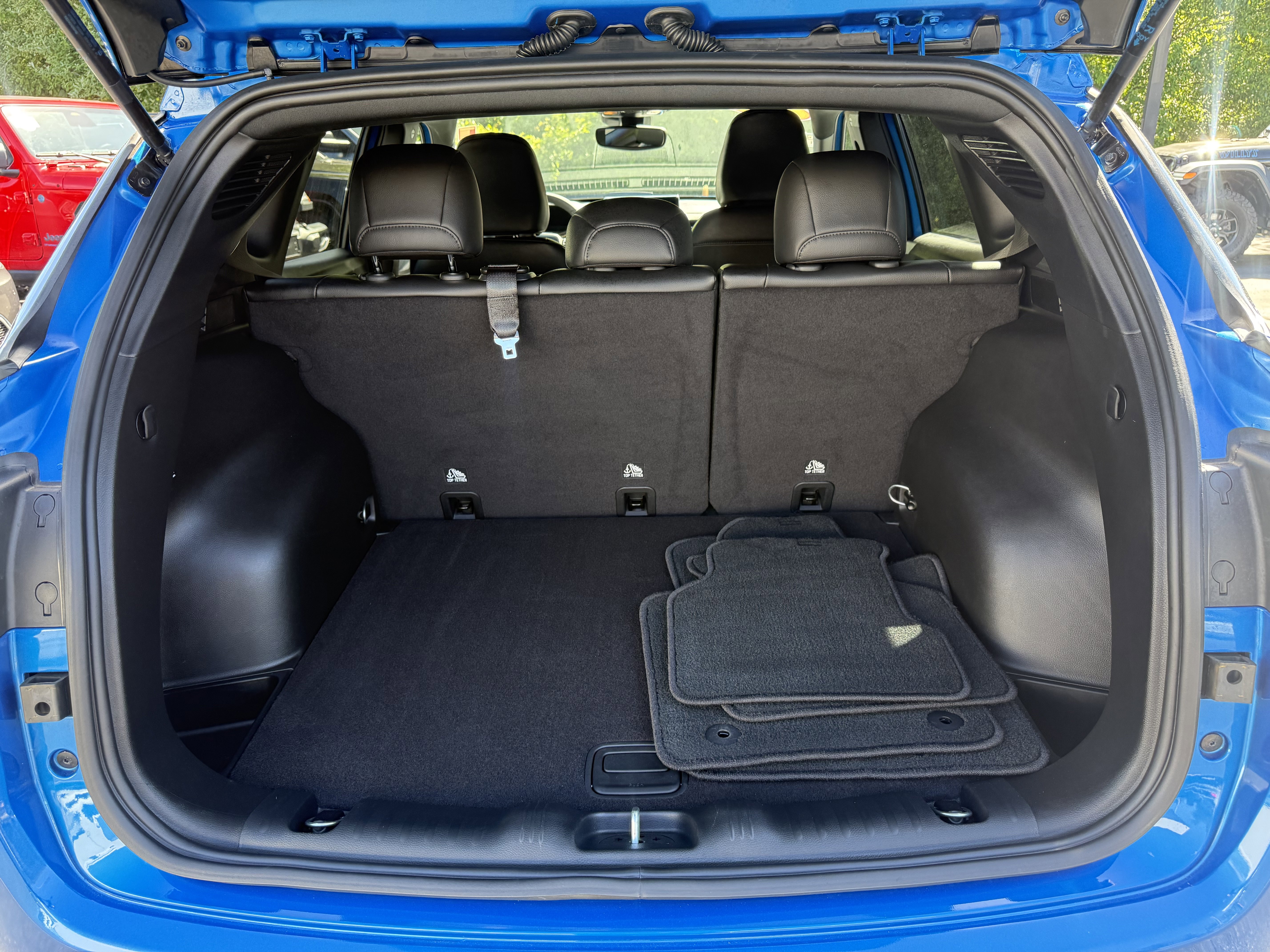 Certified 2023 Jeep Compass Latitude AWD/4WD image 17