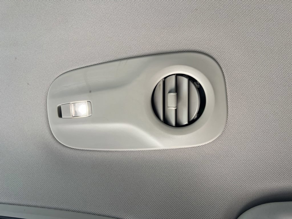 Used 2020 Chrysler Pacifica Touring w/ Advanced Safetytec Group FWD image 39