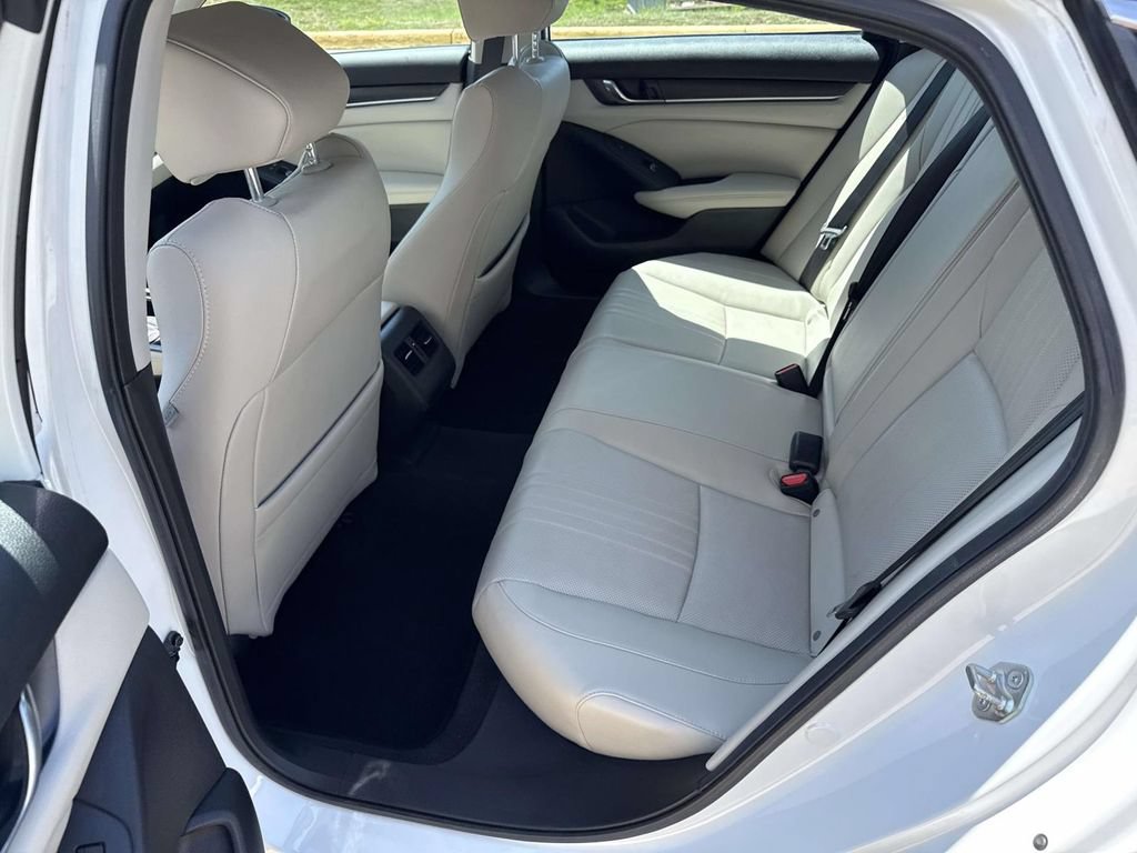 Used 2020 Honda Accord Touring image 10