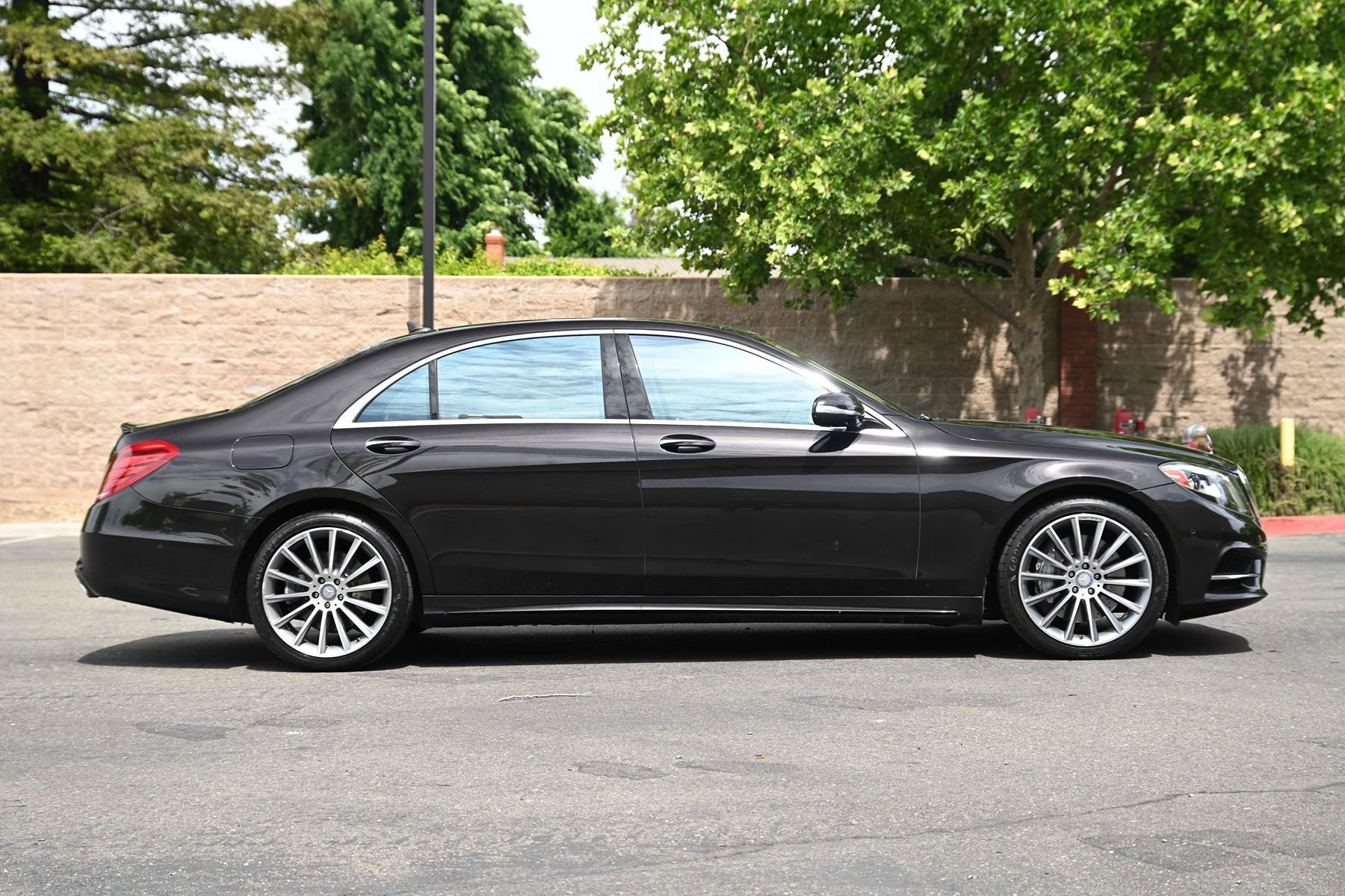 Used 2015 Mercedes-Benz S 550 4MATIC Sedan image 8
