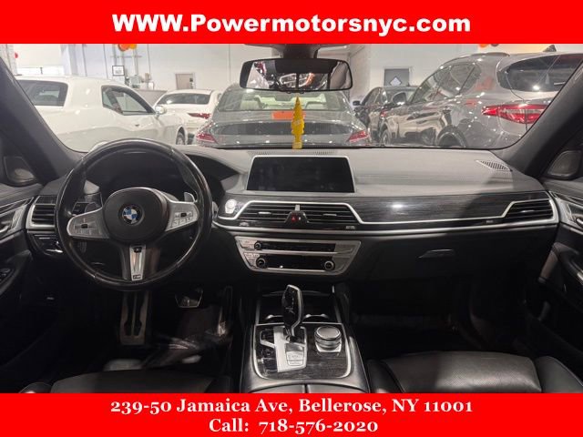 Used 2020 BMW 740i w/ M Sport Package image 15