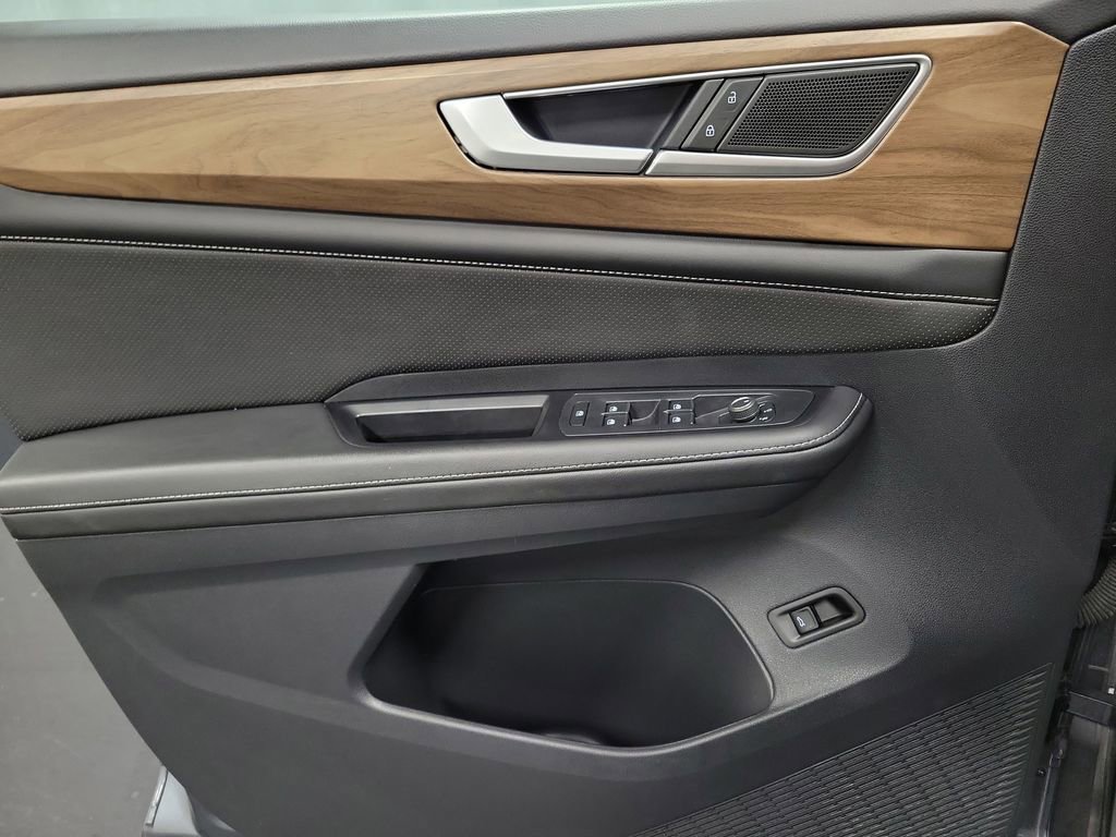 Used 2024 Volkswagen Atlas SE image 21