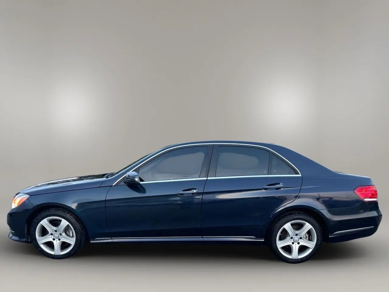 Used 2014 Mercedes-Benz E 350 Sedan image 7