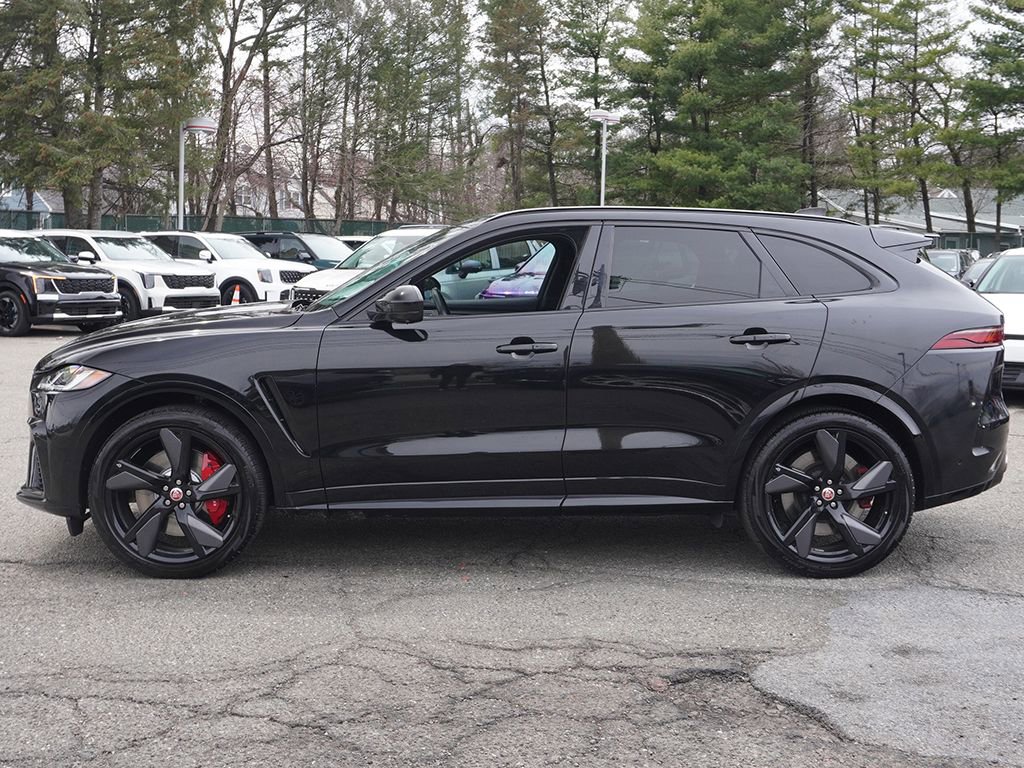 Used 2022 Jaguar F-PACE SVR image 21