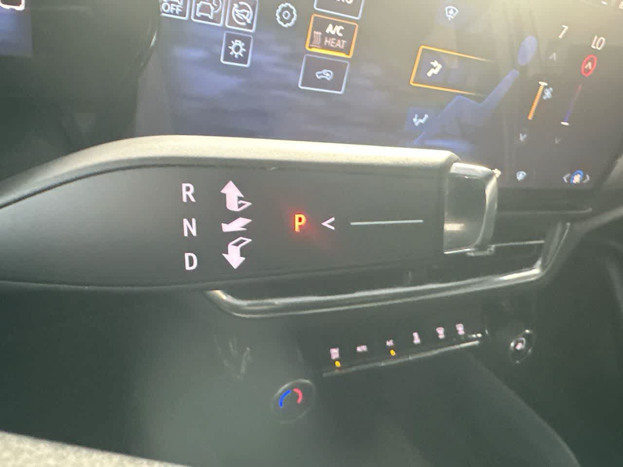 Used 2025 Chevrolet Equinox EV LT FWD image 21