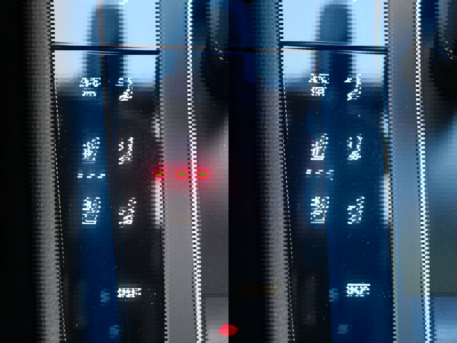 Certified 2023 Porsche Macan image 25