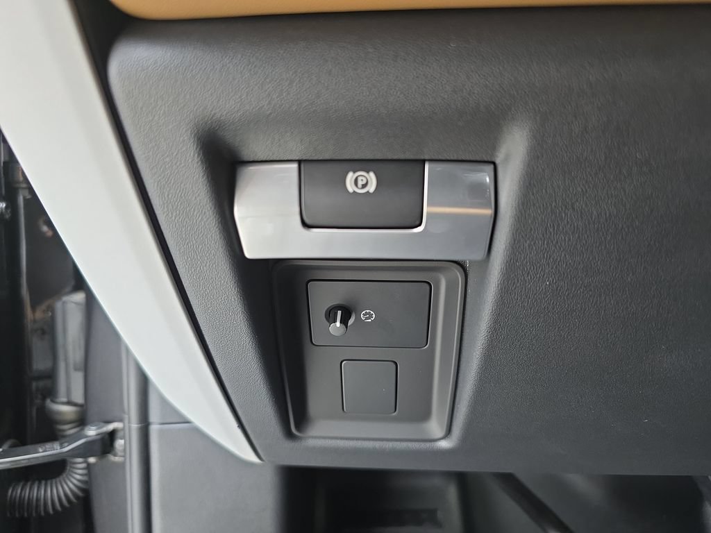 New 2026 Land Rover Defender 110 S AWD/4WD image 26