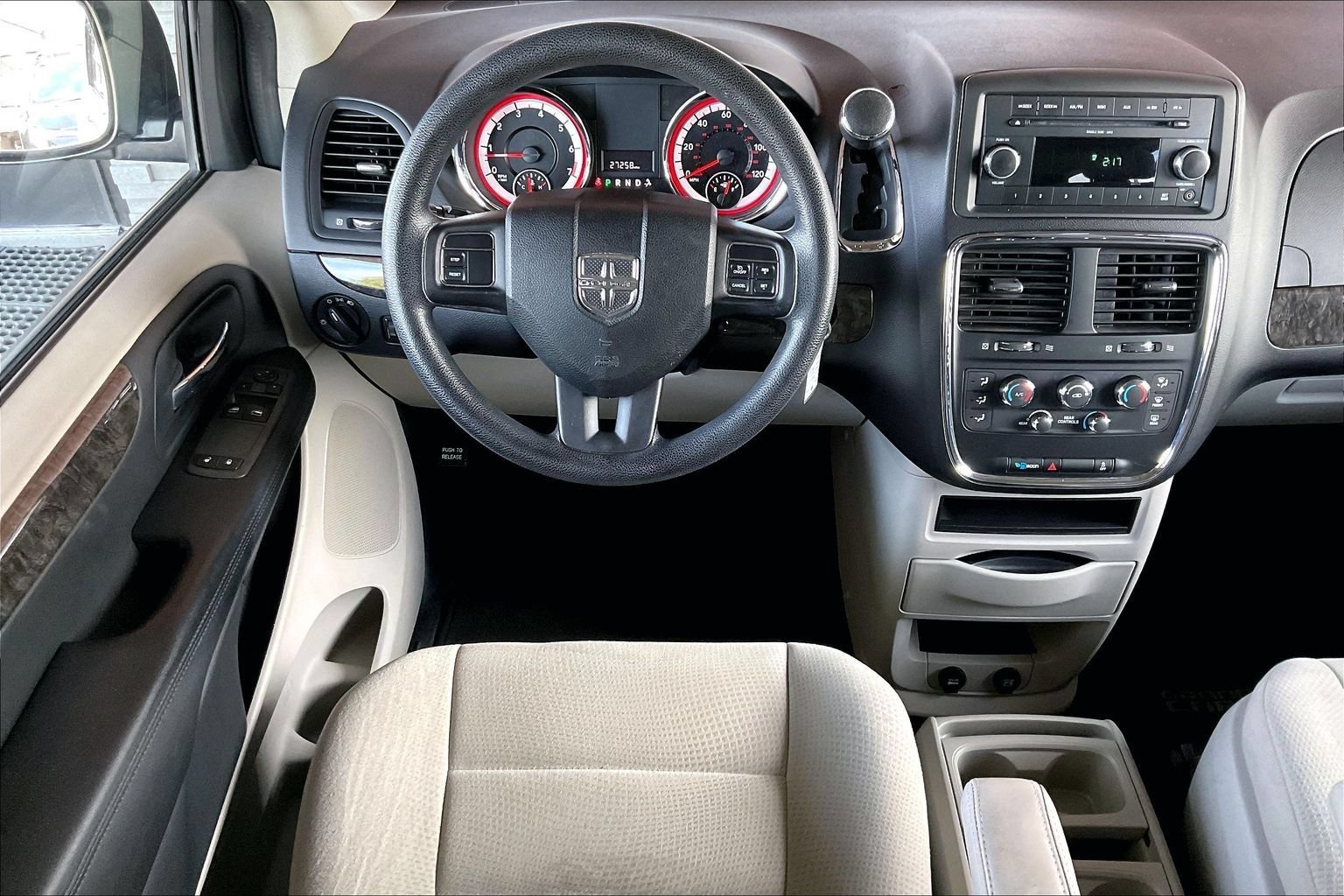 Used 2011 Dodge Grand Caravan Express FWD image 8