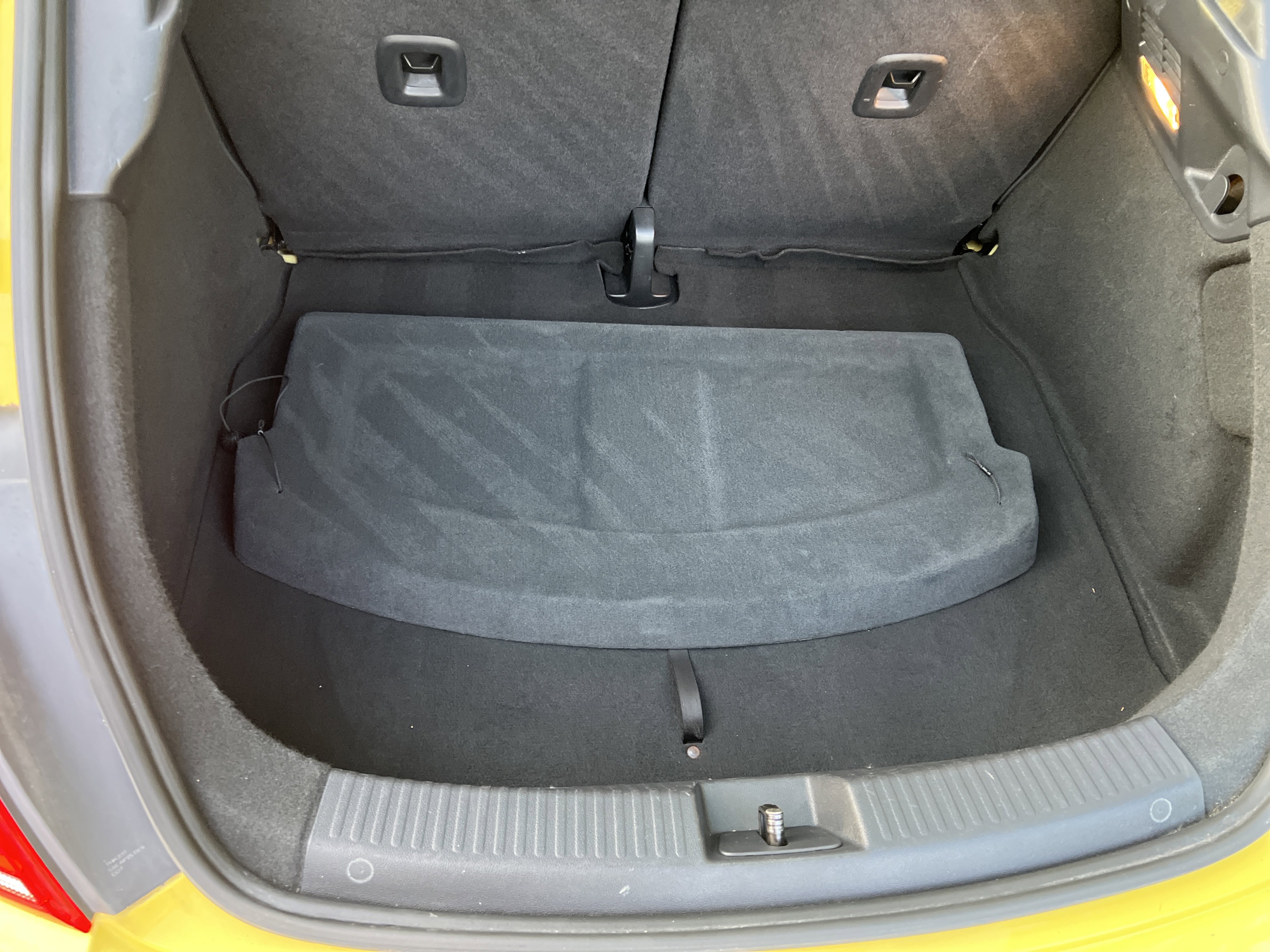 Used 2014 Volkswagen Beetle 2.5 image 26