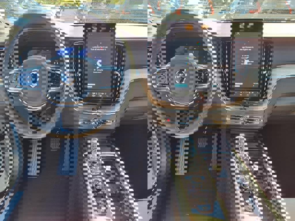 New 2026 Volvo XC60 B5 Plus w/ Protection Package Premier image 9