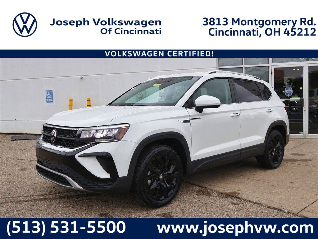 Certified 2022 Volkswagen Taos SE w/ Driver Assistance Package
